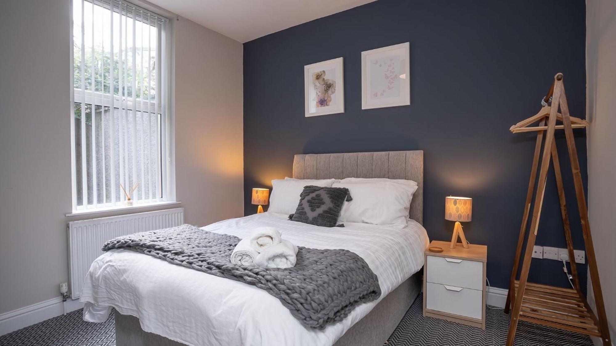 2 Bdr & 1 Bdr Apartments At Queens Uni By Belfast City Breaks Eksteriør billede