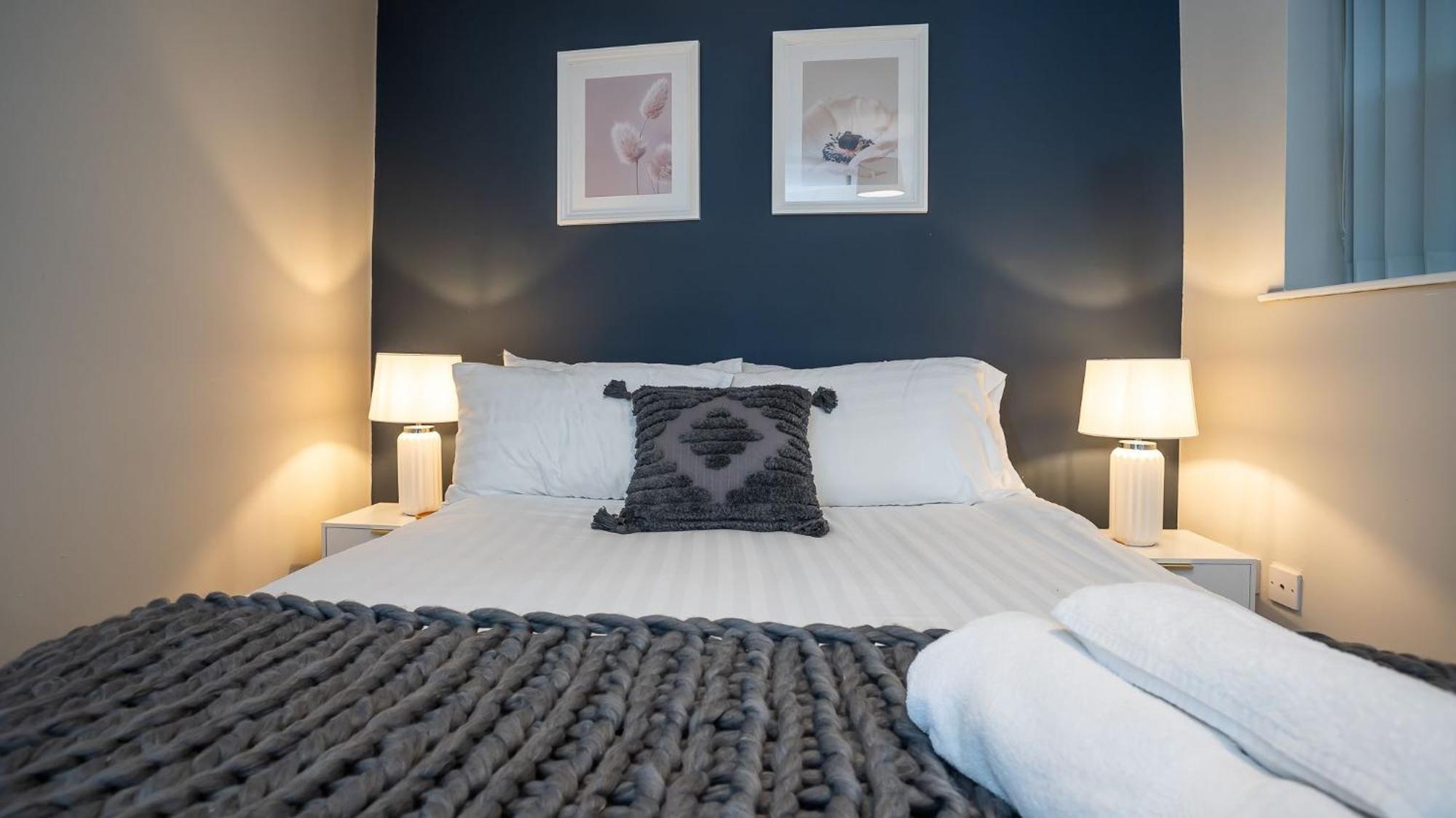 2 Bdr & 1 Bdr Apartments At Queens Uni By Belfast City Breaks Værelse billede