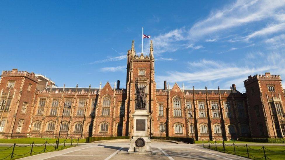 2 Bdr & 1 Bdr Apartments At Queens Uni By Belfast City Breaks Eksteriør billede